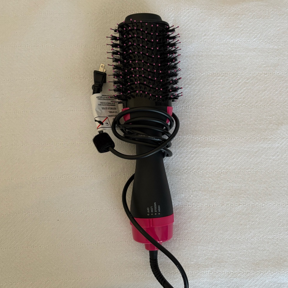 Revlon Black and Pink Hair Styling Brush Hair Dryer Brush. Like new.